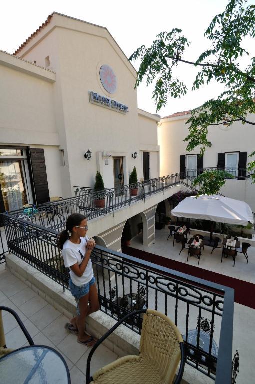 Vila Duric - Ex Hotel Duric Petrovac Exterior foto