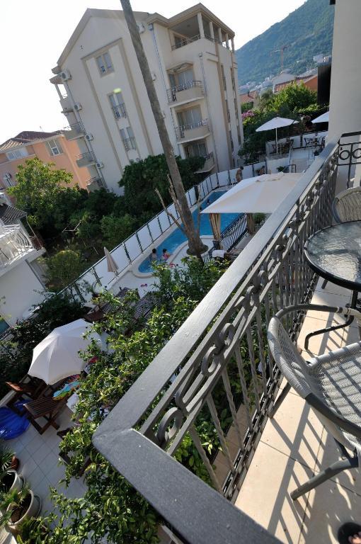 Vila Duric - Ex Hotel Duric Petrovac Exterior foto