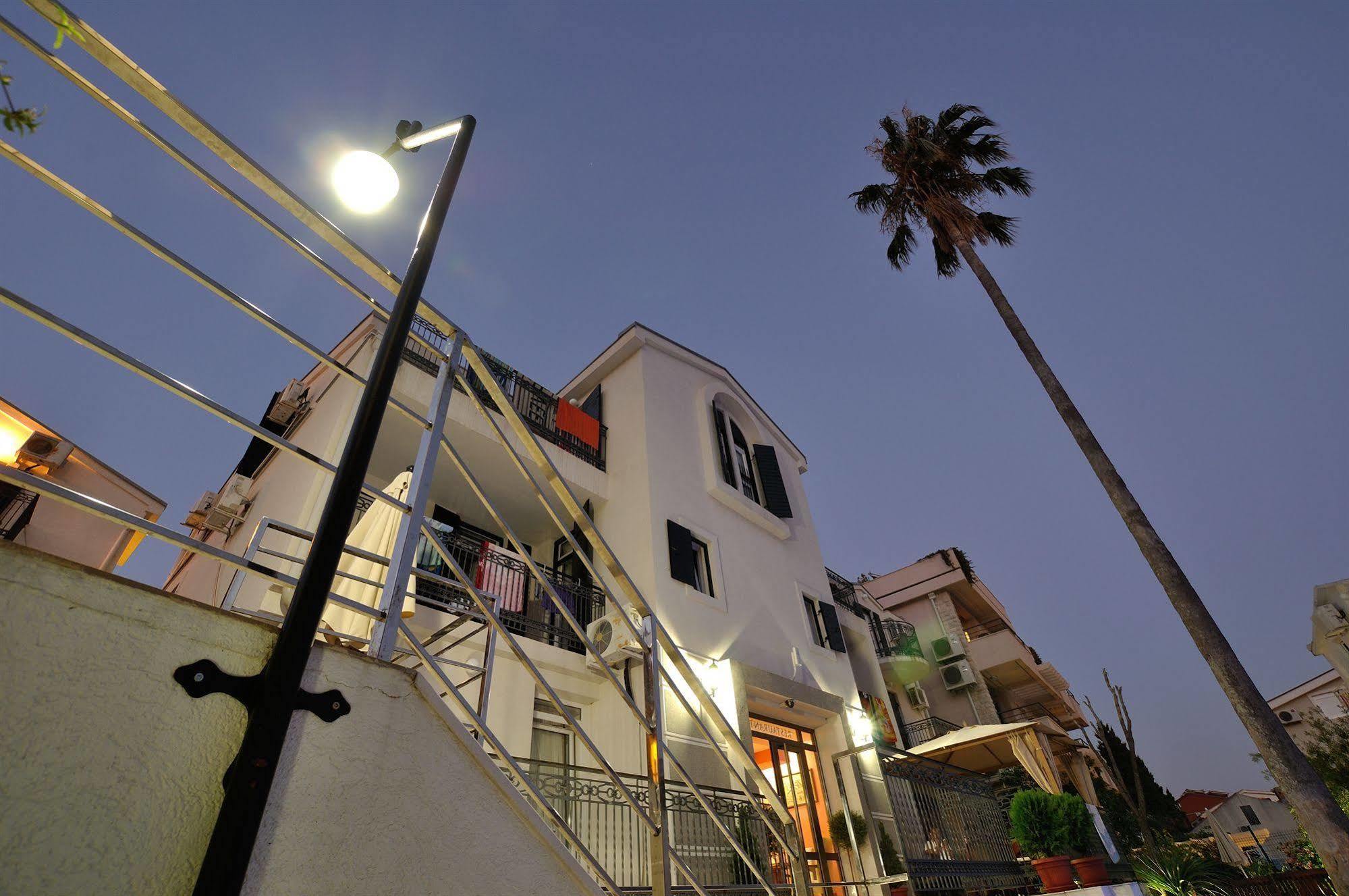 Vila Duric - Ex Hotel Duric Petrovac Exterior foto