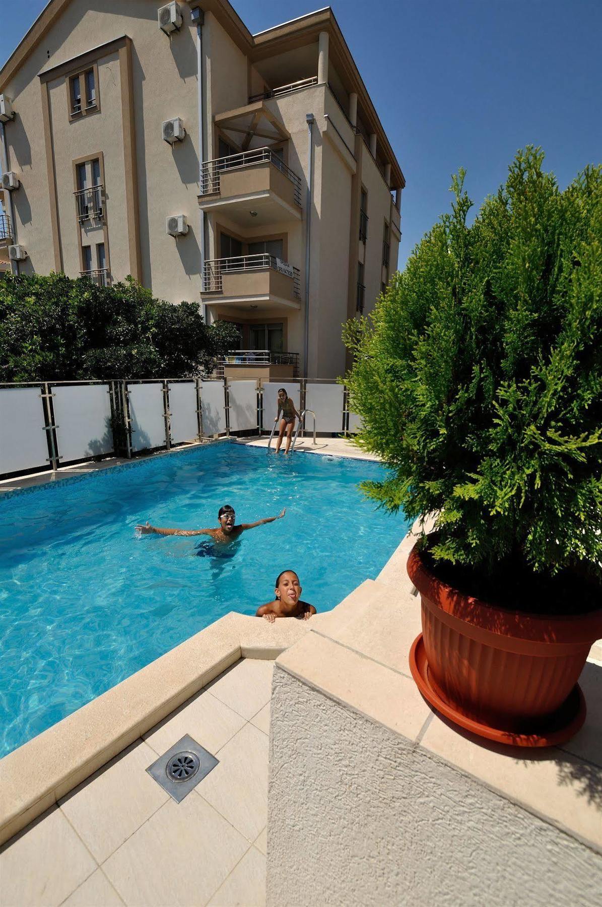Vila Duric - Ex Hotel Duric Petrovac Exterior foto