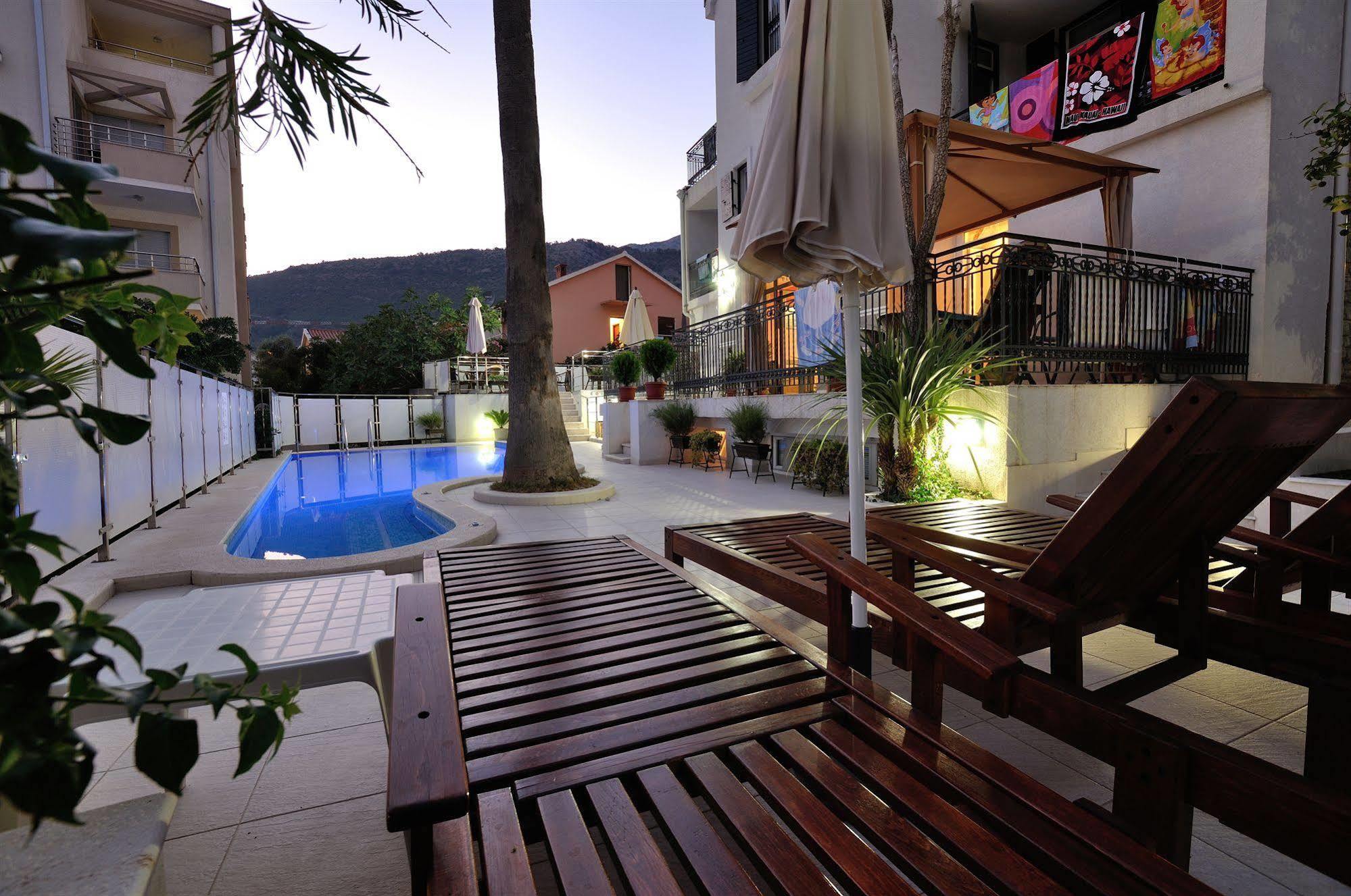 Vila Duric - Ex Hotel Duric Petrovac Exterior foto